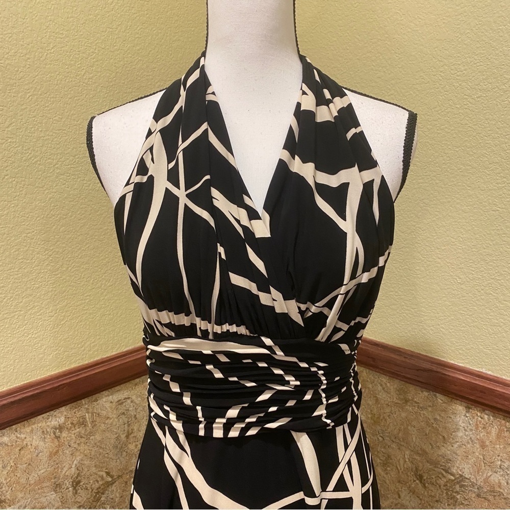 Jones Wear Dress Halter Midi Ruched Fit & Flare Slimming Black Cream Size 8 - Picture 3 of 9
